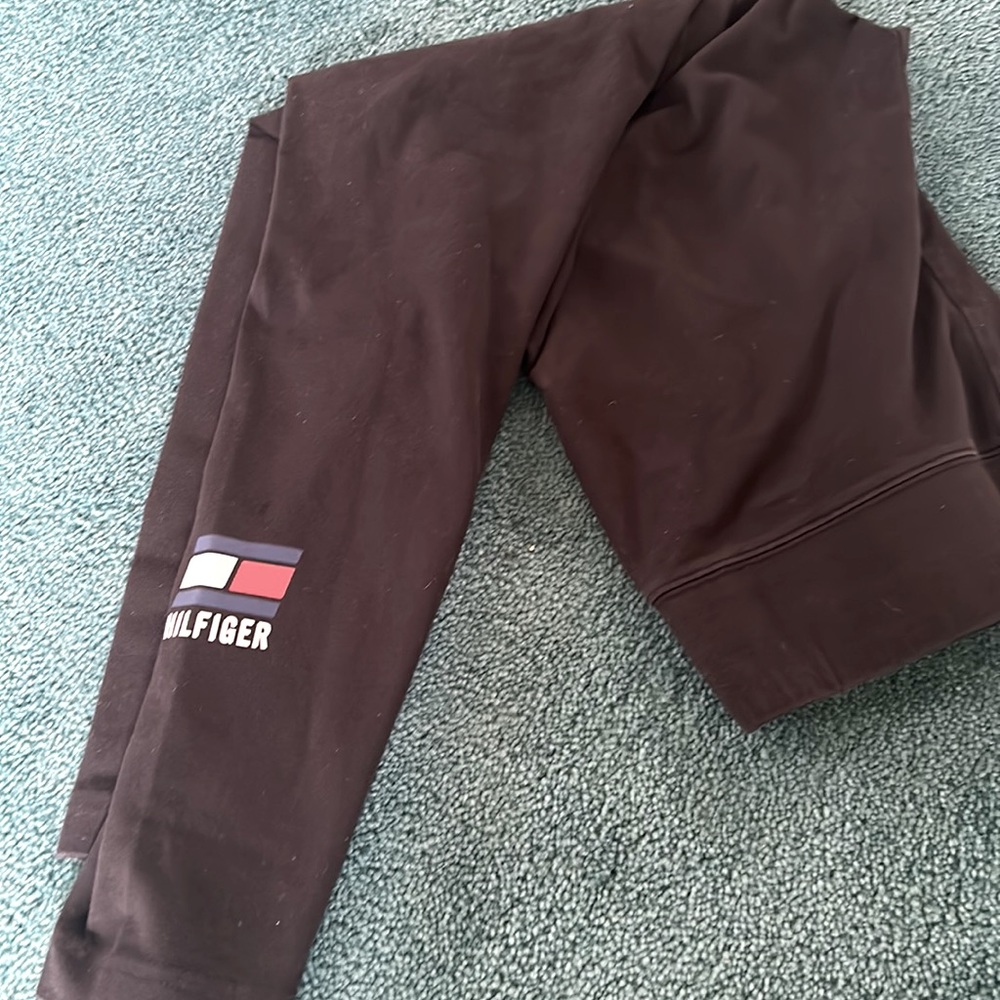 TH black leggings